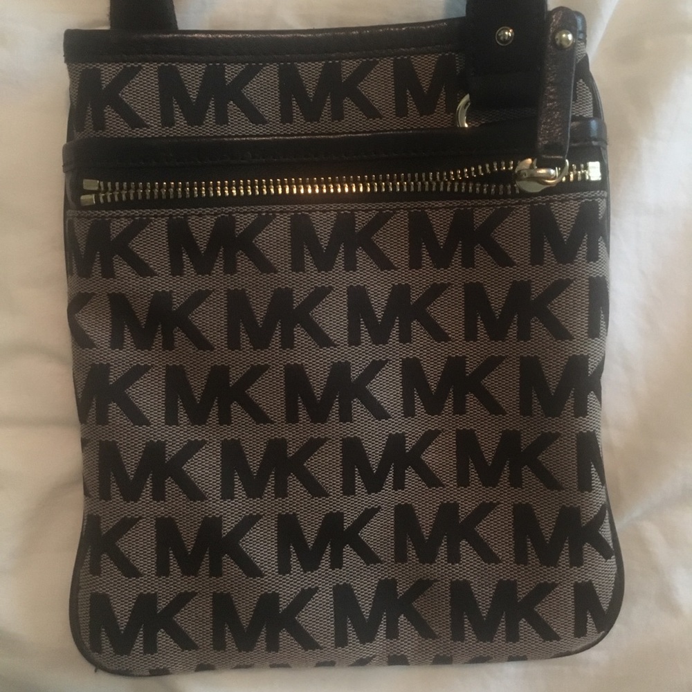 Michael Kors crossbody purse